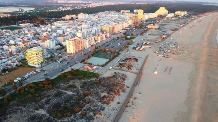 Monte Gordo T2 Frente Mar Lägenhet Exteriör bild