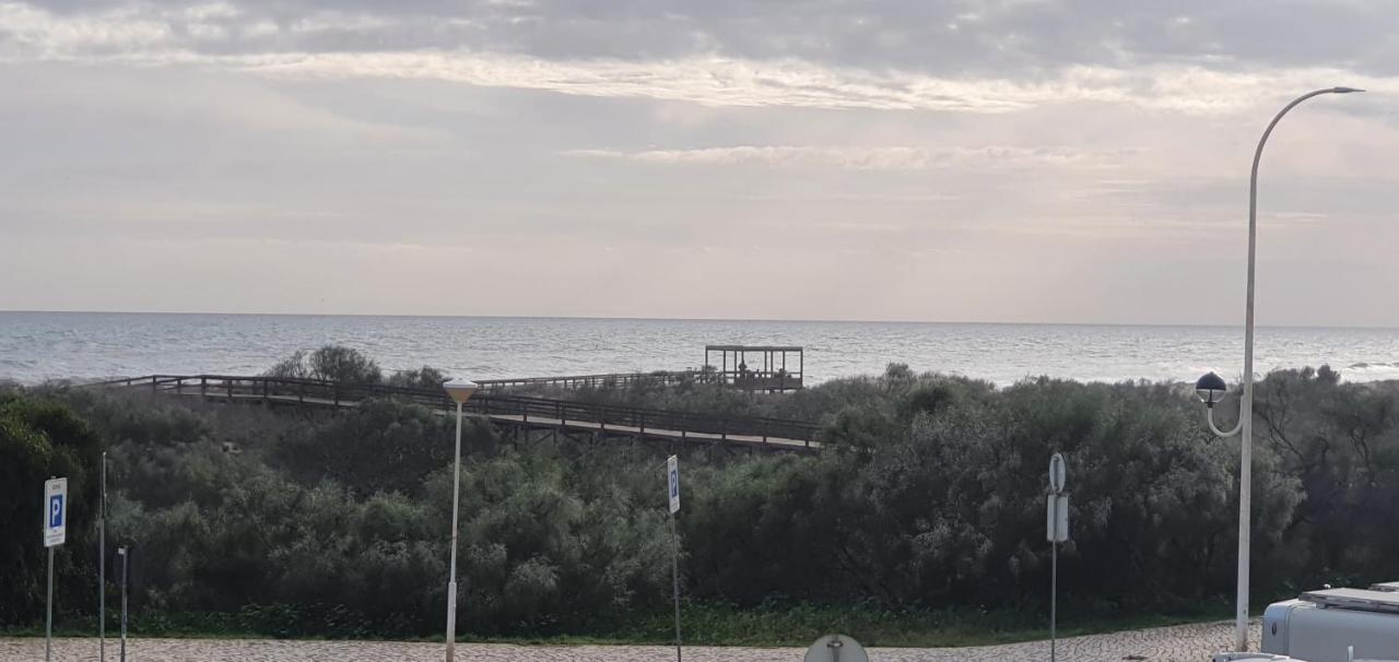 Monte Gordo T2 Frente Mar Lägenhet Exteriör bild