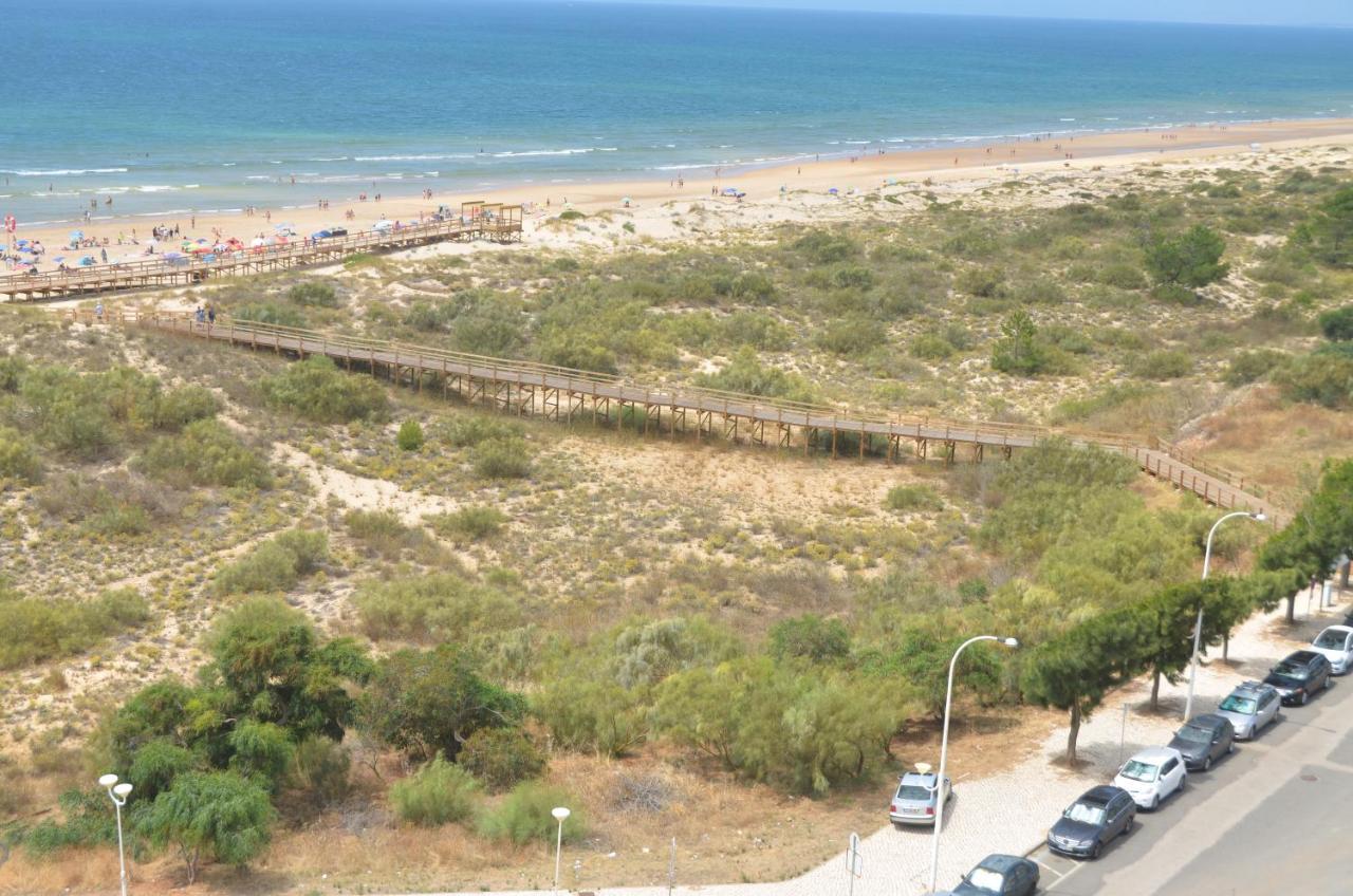 Monte Gordo T2 Frente Mar Lägenhet Exteriör bild